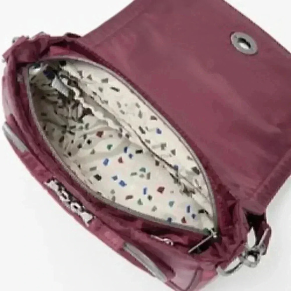 LUG Presto Bubble Quilted Crossbody / Shoulder Bag with RFID - Wine Red - Picture 3 of 13